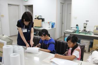 画像　一日図書館員3